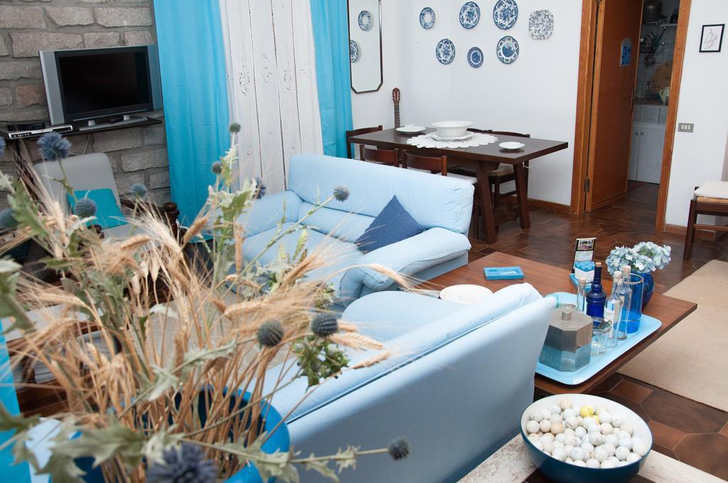 Bed & Breakfast Yin & Yang San Pantaleo Ngoại thất bức ảnh