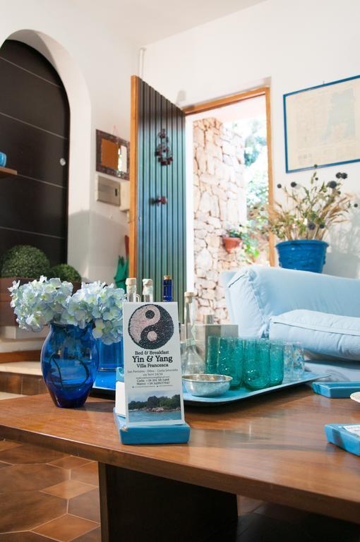 Bed & Breakfast Yin & Yang San Pantaleo Ngoại thất bức ảnh