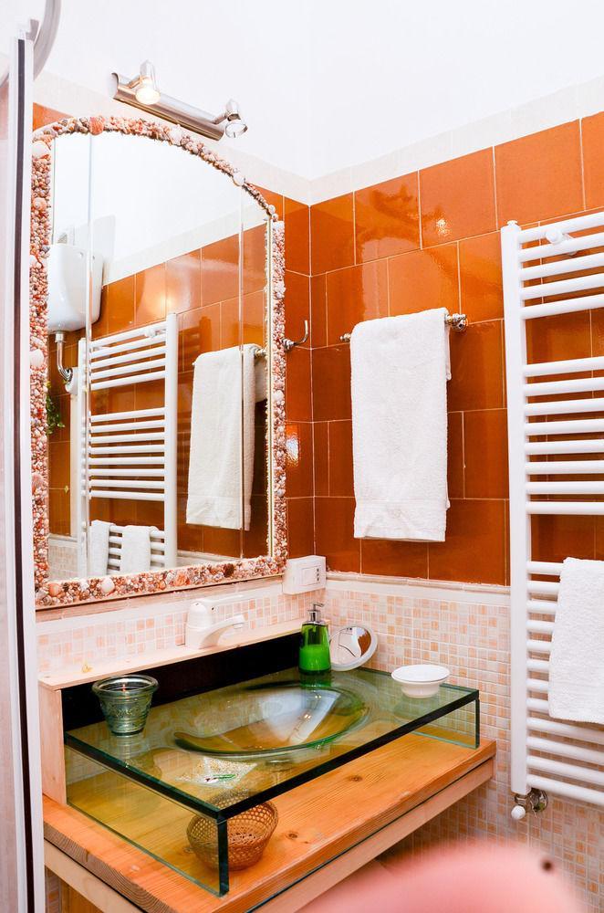 Bed & Breakfast Yin & Yang San Pantaleo Ngoại thất bức ảnh