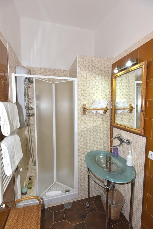 Bed & Breakfast Yin & Yang San Pantaleo Ngoại thất bức ảnh